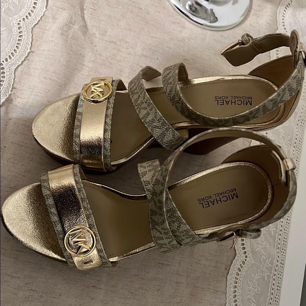 Michael Kors Gold and Tan Women's Sandals